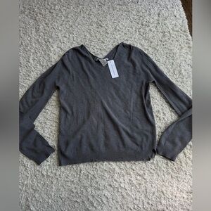 NWT Women's Pookie & Sebastian V-Neck Sweater Size S/M Gray